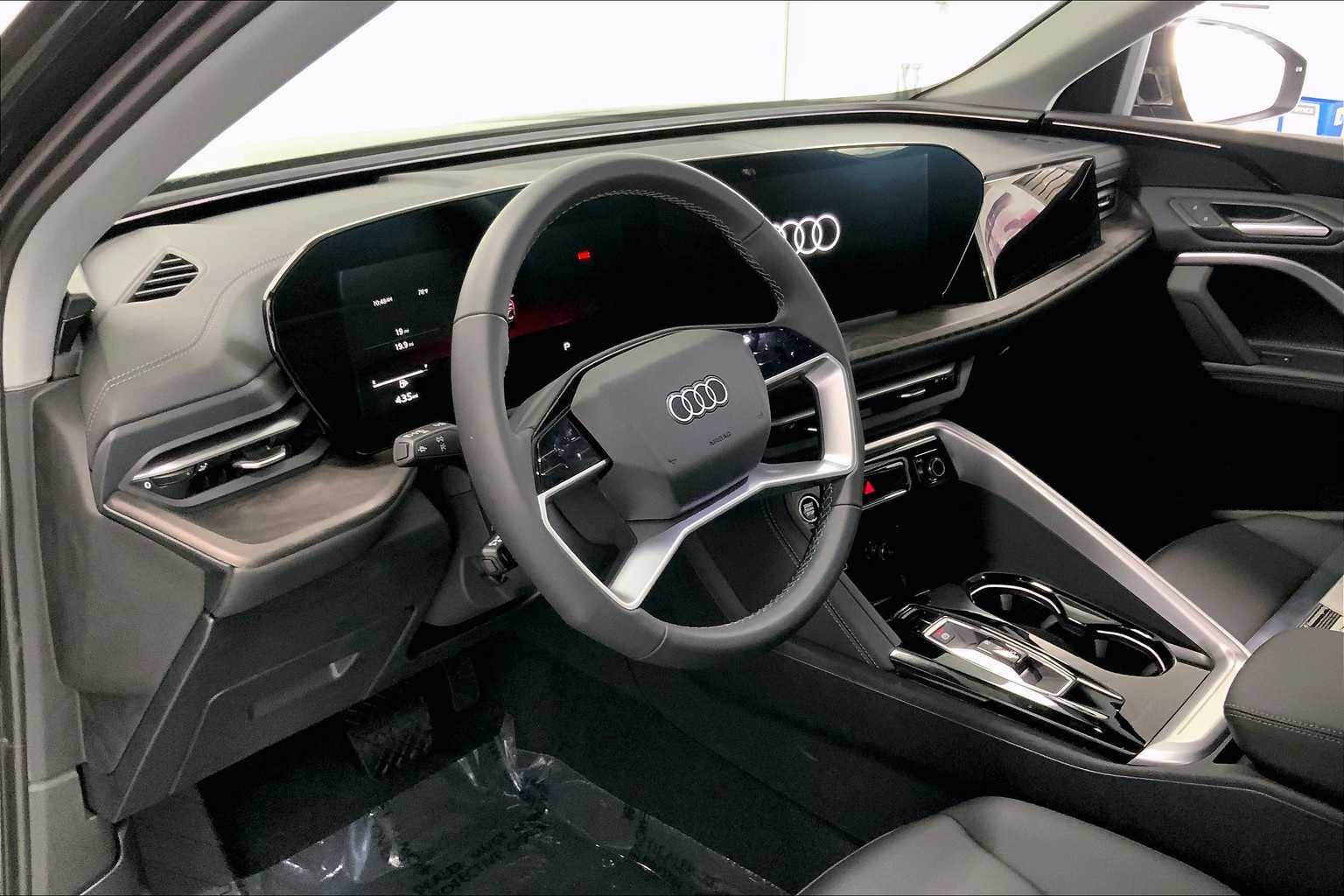 2025 Audi Q5 Premium 2