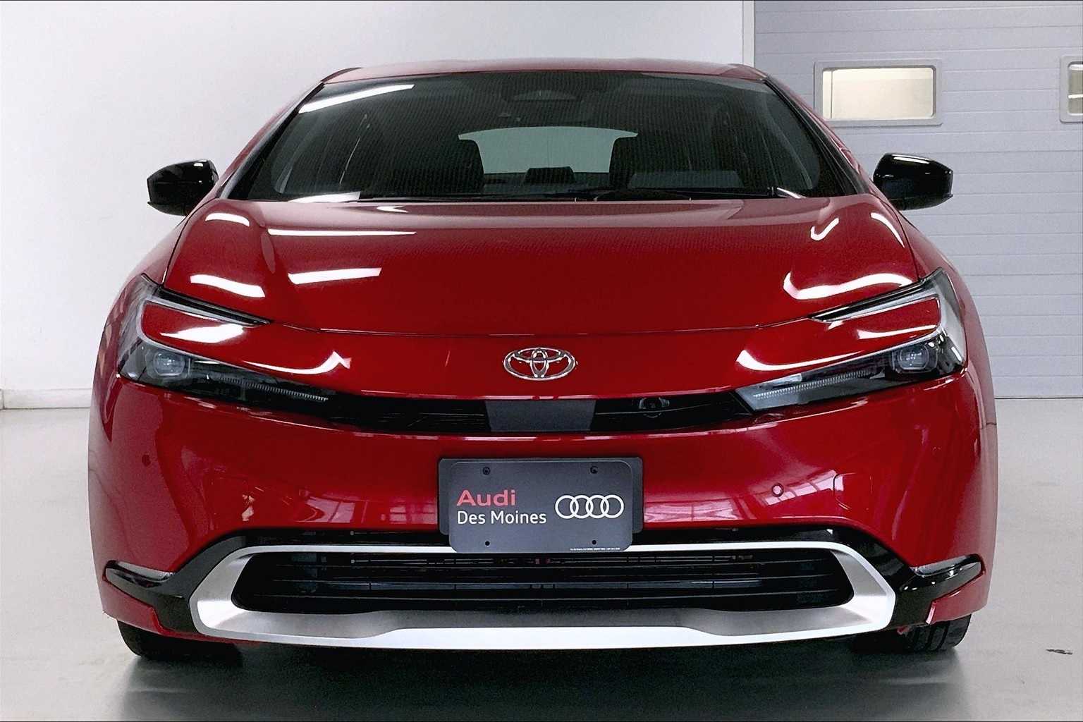 Thumbnail: 2023 Toyota Prius Prime - 6