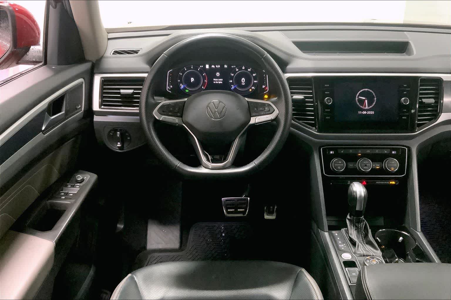 Thumbnail: 2023 Volkswagen Atlas - 13