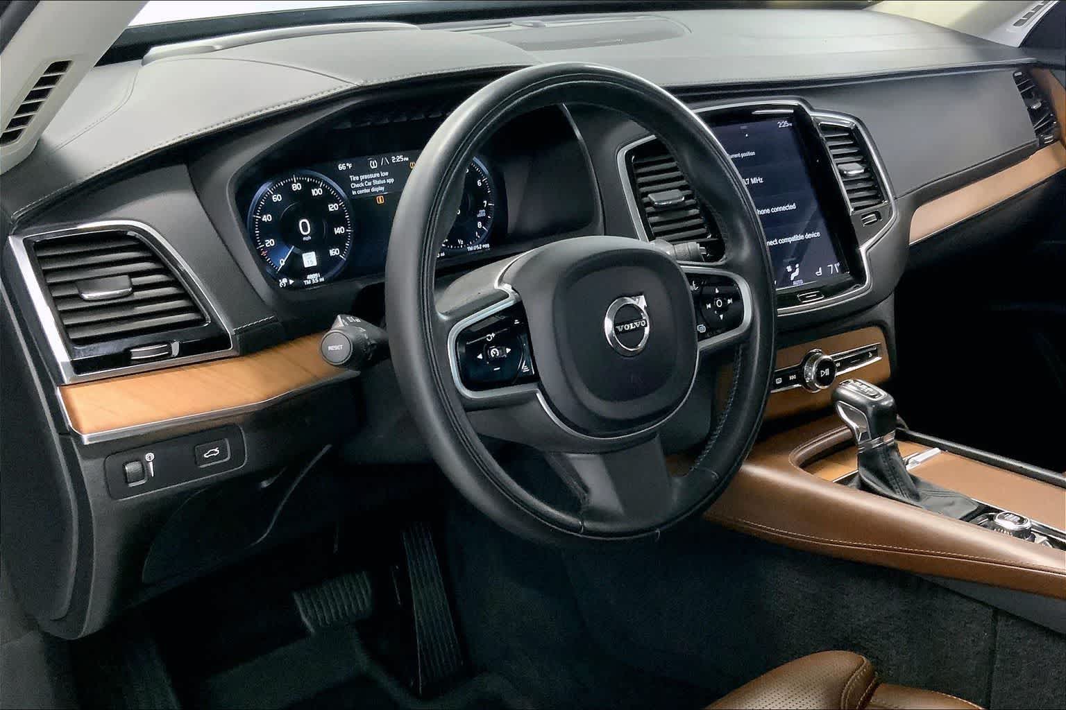 Thumbnail: 2019 Volvo XC90 - 2