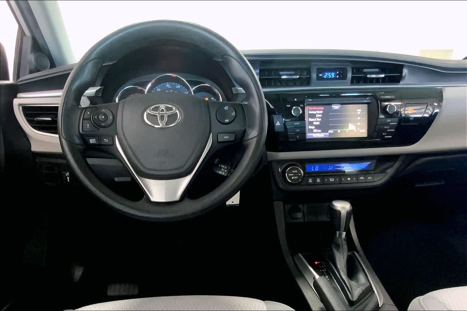 Thumbnail: 2015 Toyota Corolla - 13