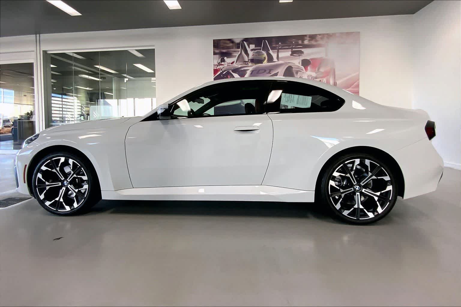 Thumbnail: 2025 BMW 2 Series - 3