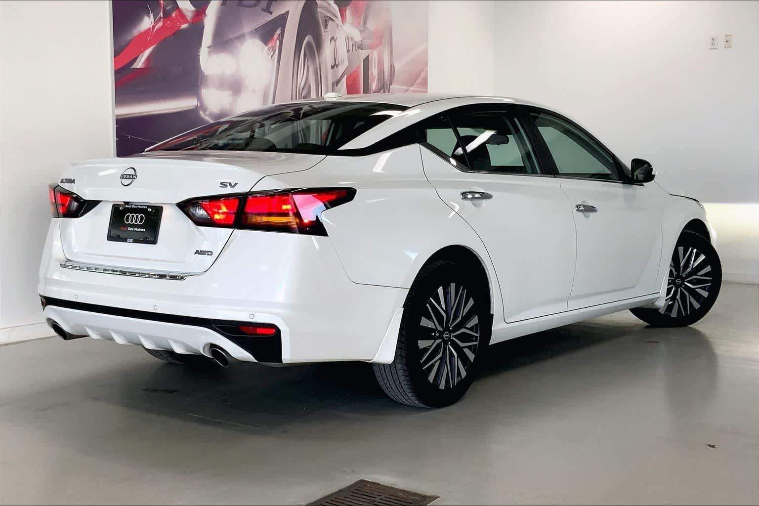 Thumbnail: 2023 Nissan Altima - 22