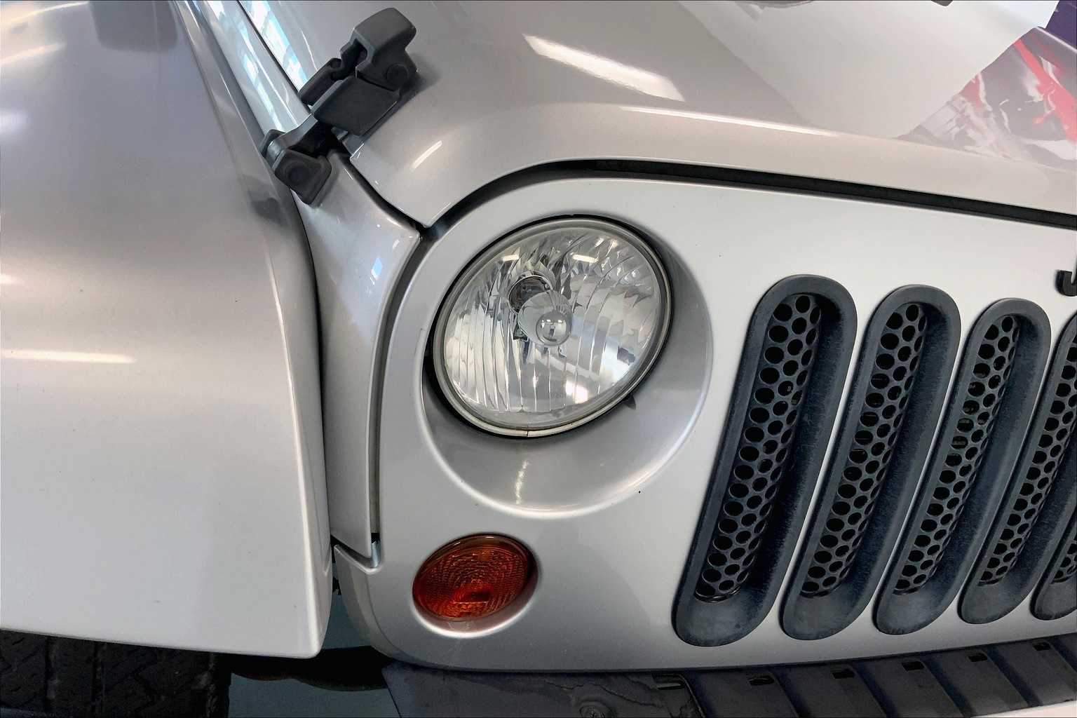 Thumbnail: 2012 Jeep Wrangler - 26