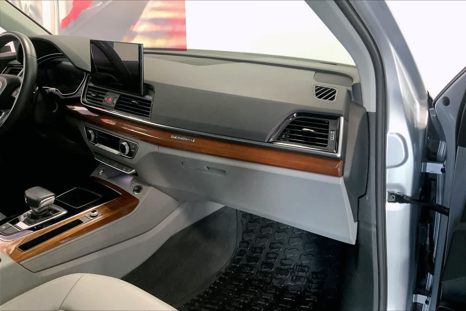 Thumbnail: 2022 Audi Q5 - 21