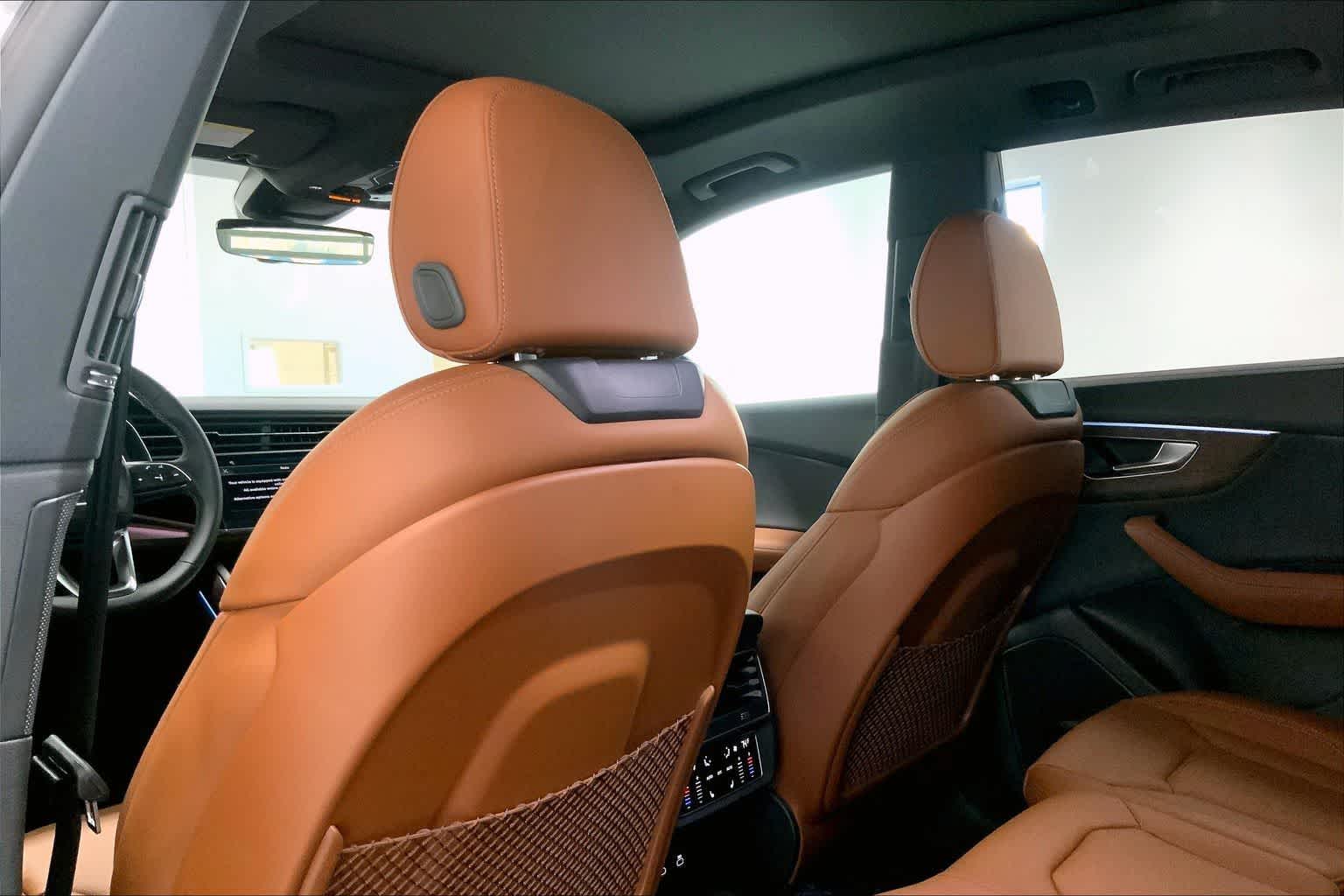 Thumbnail: 2026 Audi Q8 - 12