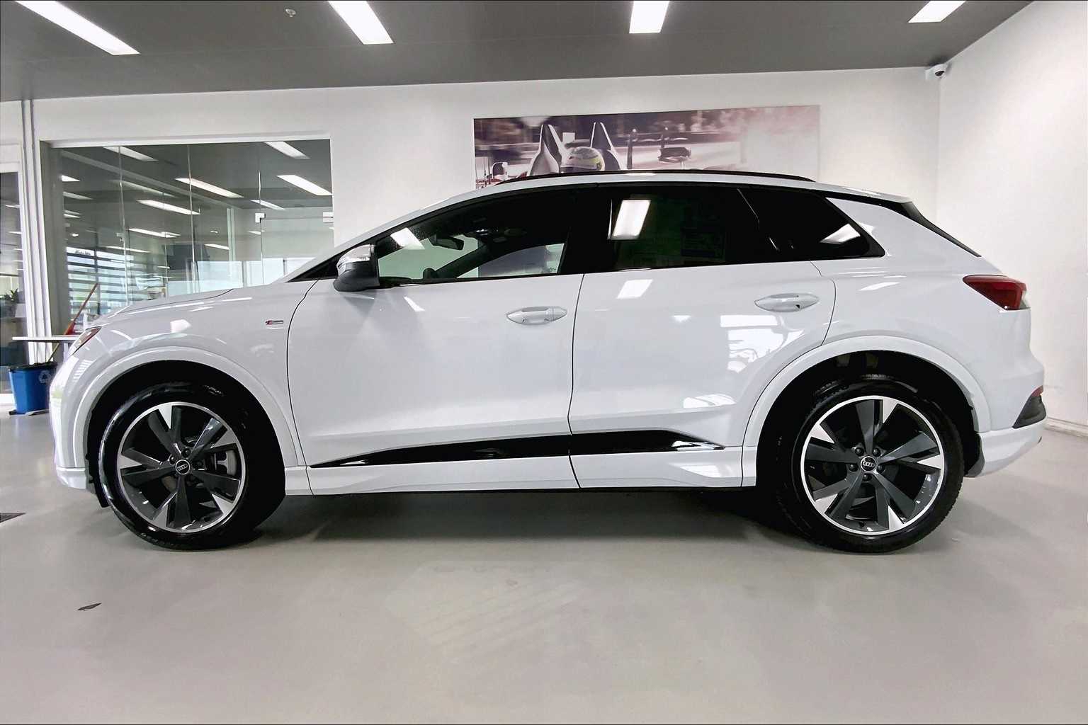 2025 Audi Q4 e-tron Premium Plus 3