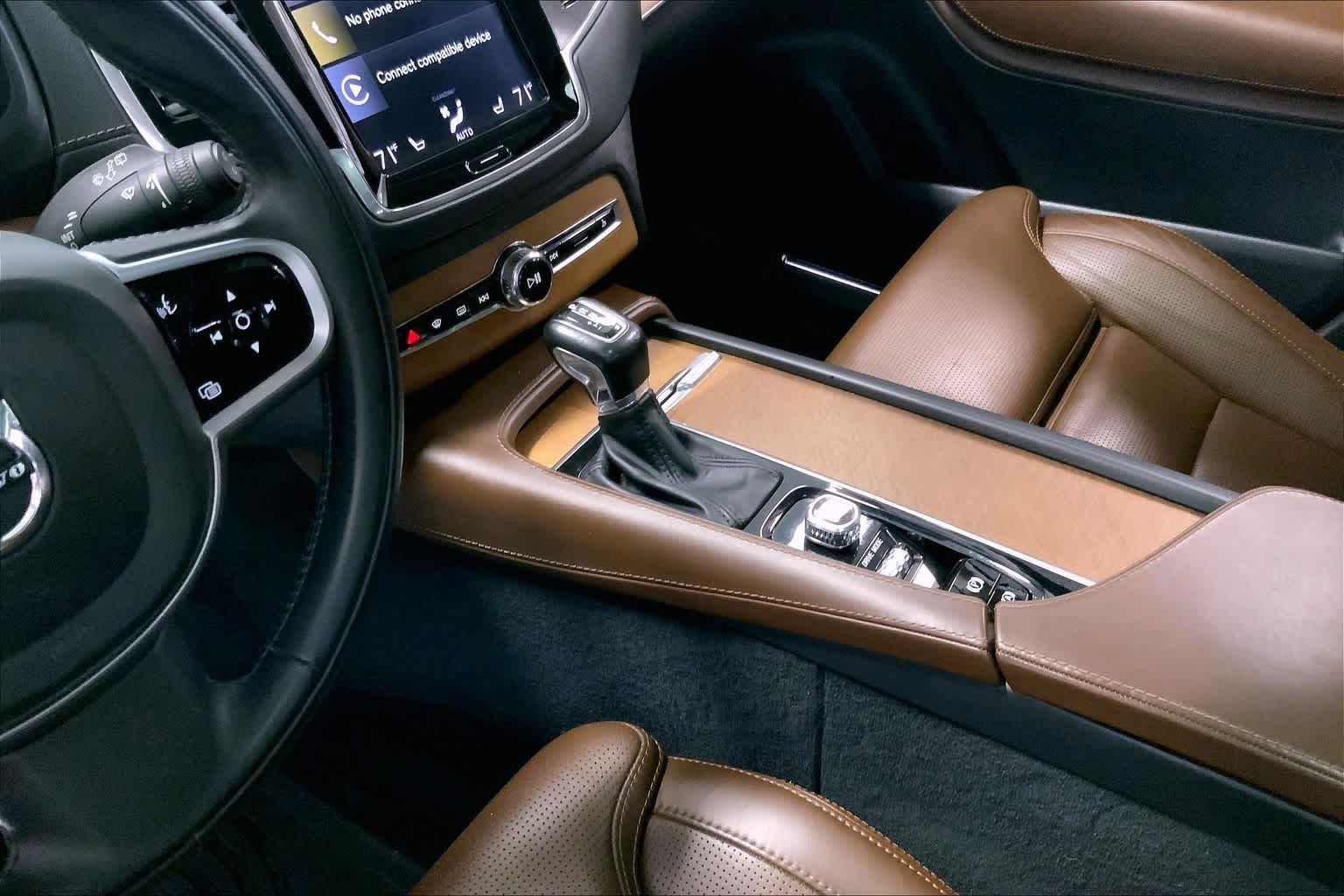 Thumbnail: 2019 Volvo XC90 - 14