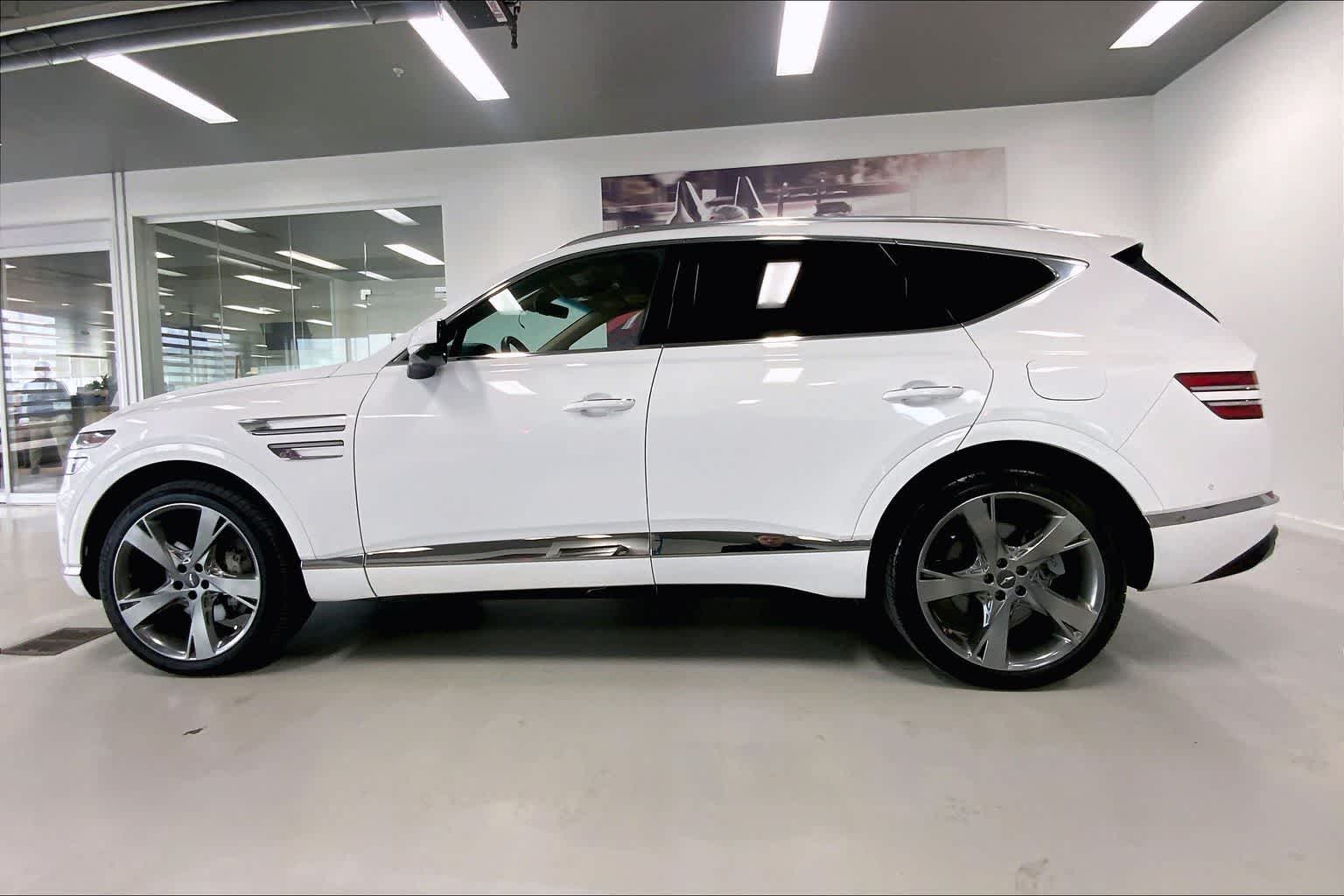 Thumbnail: 2023 Genesis GV80 - 3