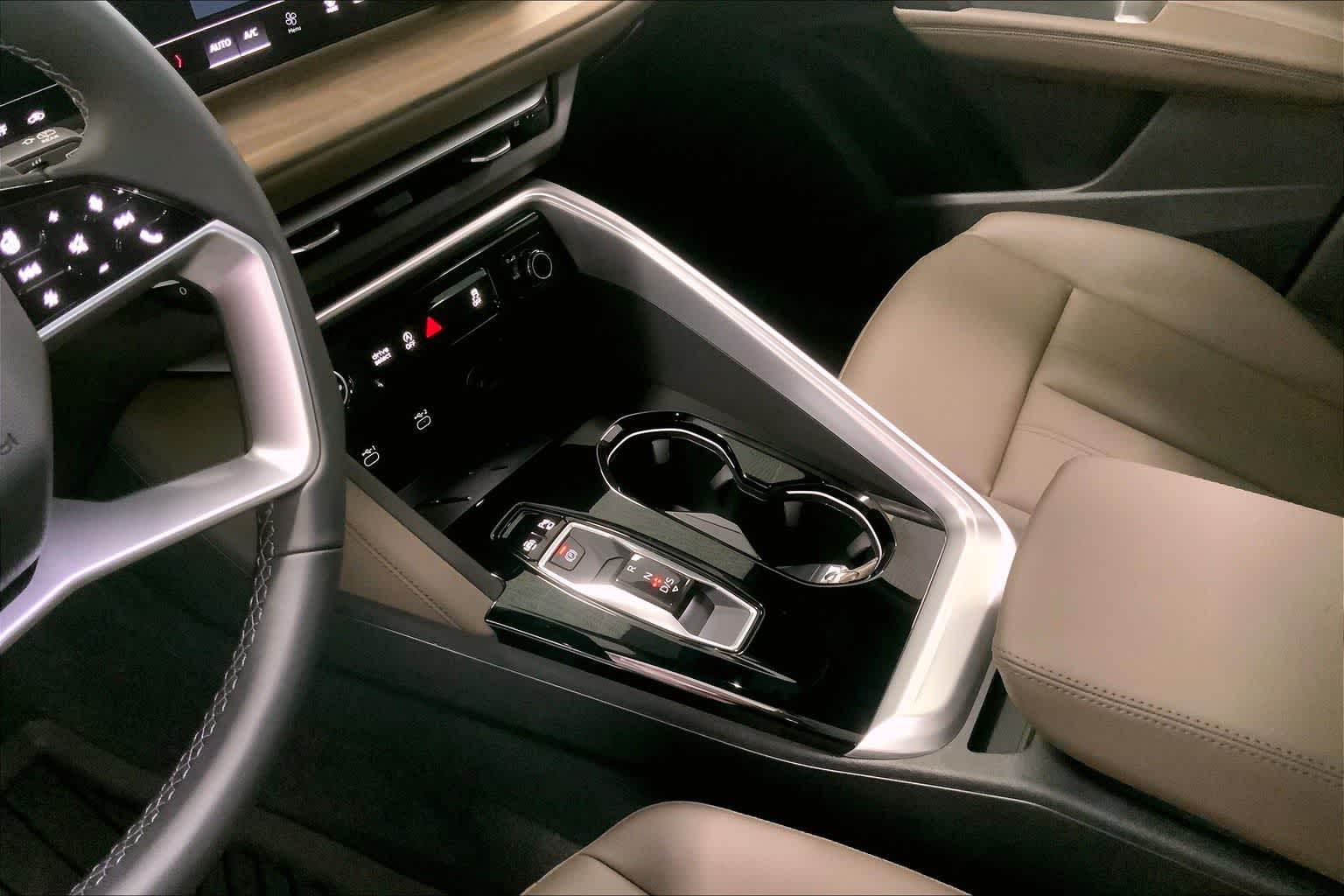 Thumbnail: 2025 Audi Q5 - 15