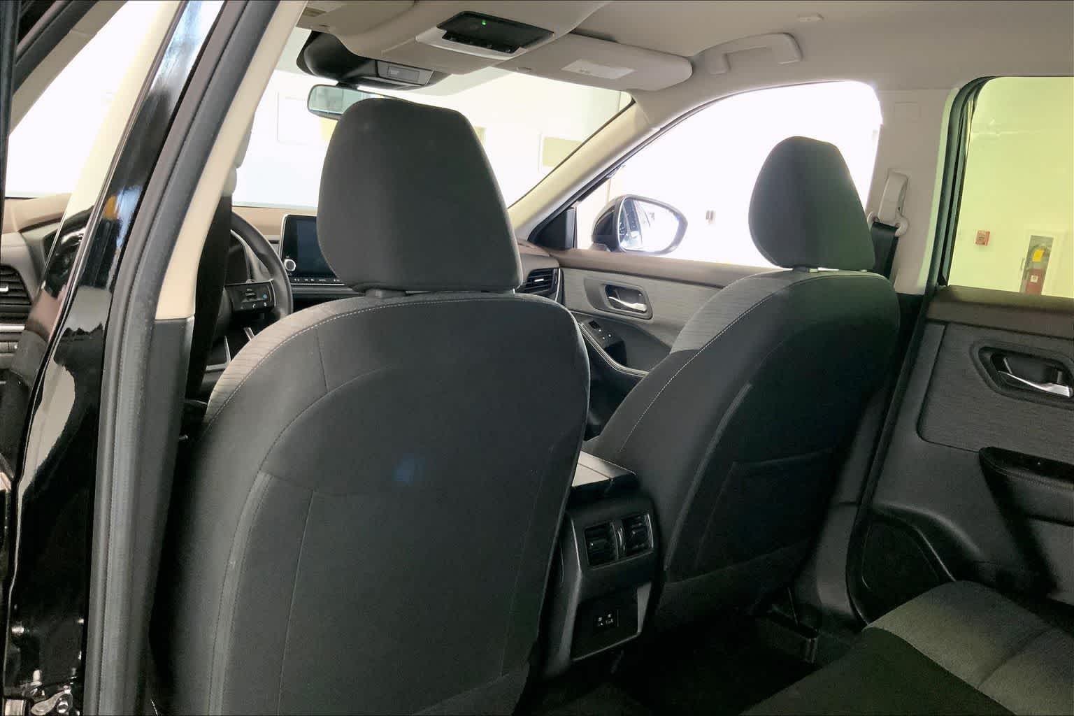 Thumbnail: 2023 Nissan Rogue - 10