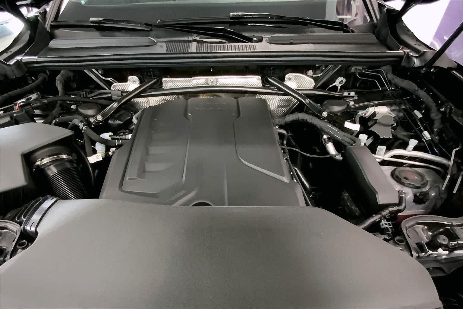 Thumbnail: 2025 Audi Q5 - 9