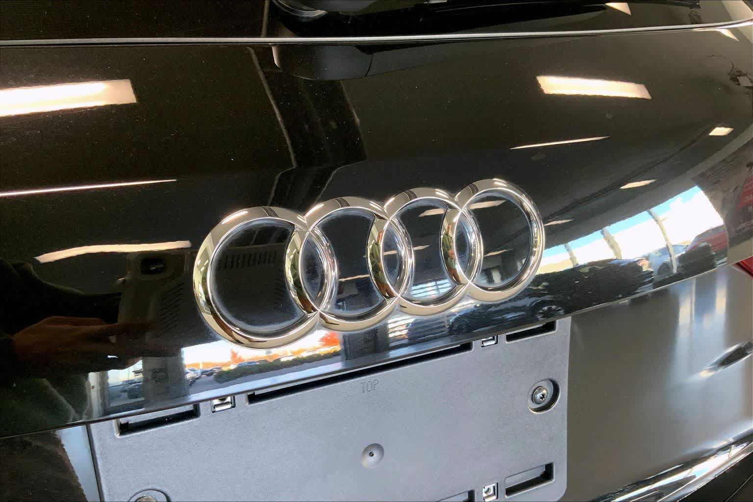 Thumbnail: 2023 Audi Q3 - 7