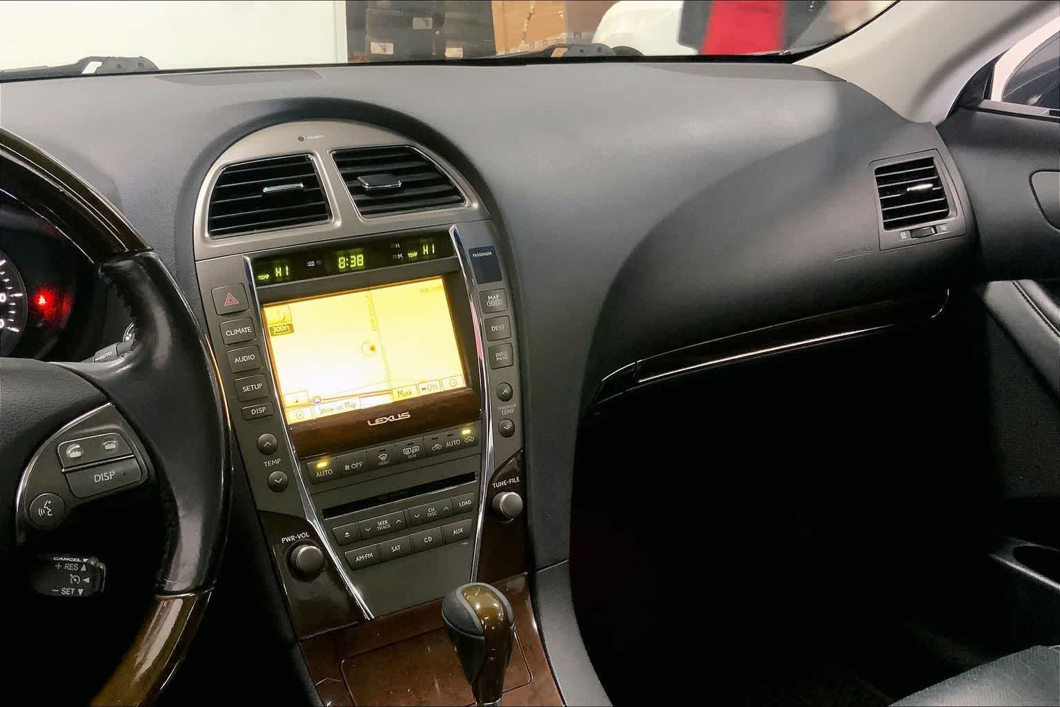 Thumbnail: 2011 Lexus ES - 16