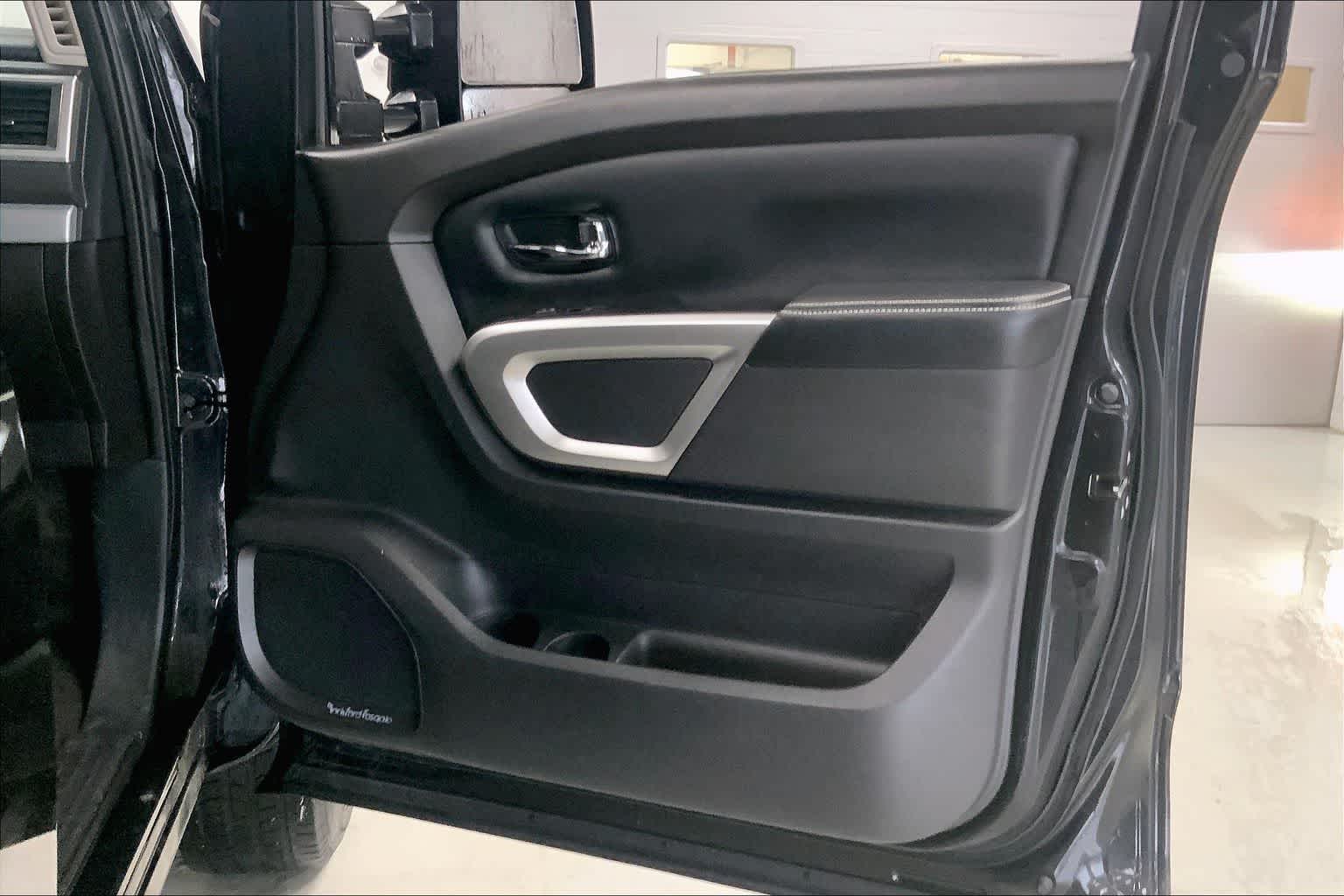 Thumbnail: 2017 Nissan Titan - 23