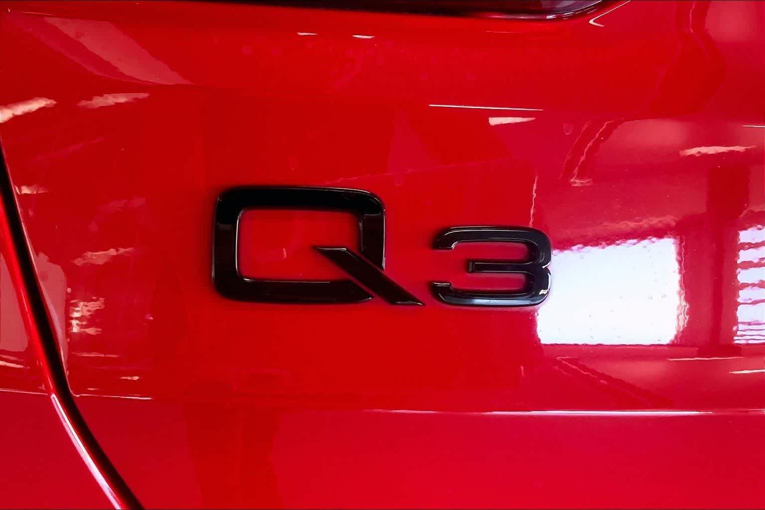 Thumbnail: 2023 Audi Q3 - 6