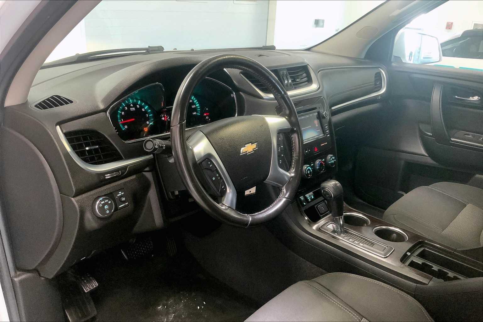 Thumbnail: 2017 Chevrolet Traverse - 2