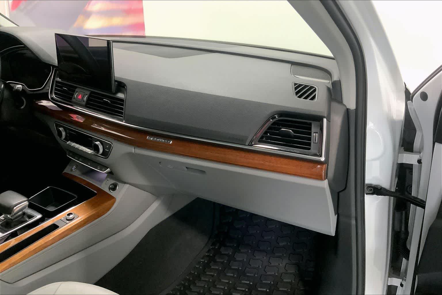 Thumbnail: 2022 Audi Q5 - 21