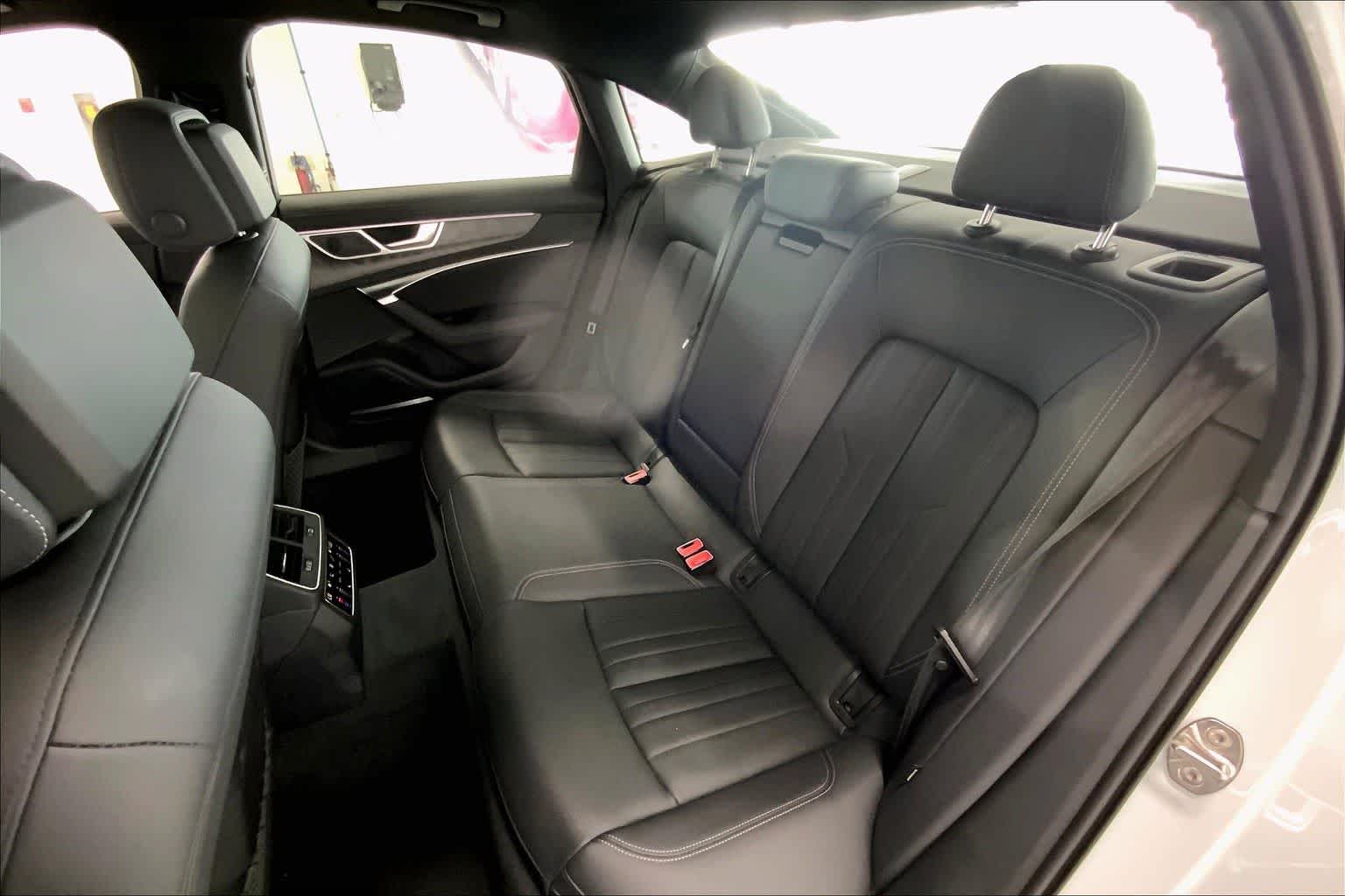 Thumbnail: 2025 Audi A6 - 27