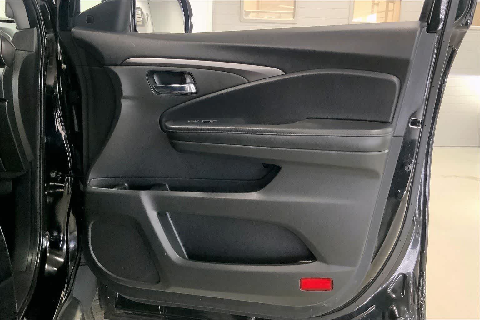 Thumbnail: 2022 Honda Pilot - 26