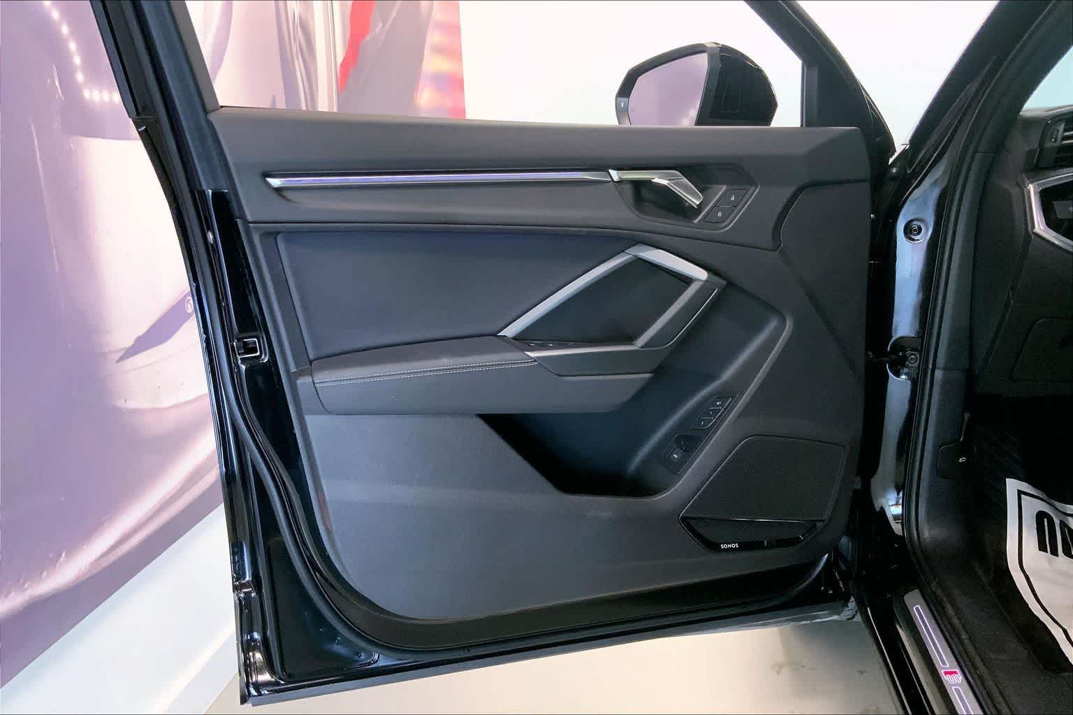 Thumbnail: 2023 Audi Q3 - 23