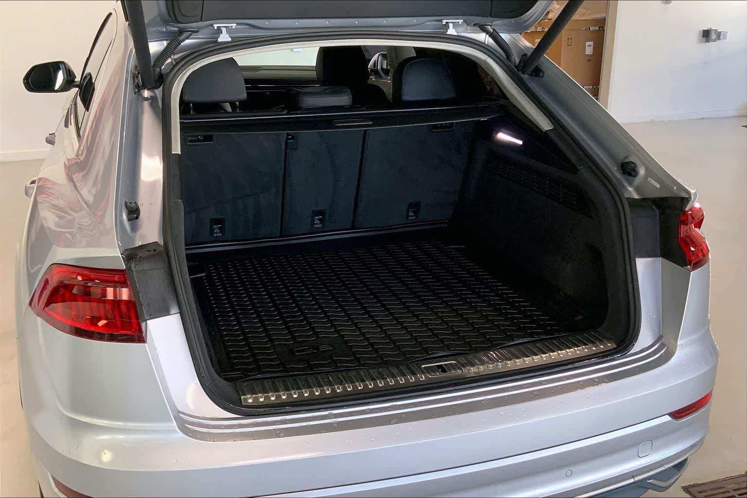 Thumbnail: 2019 Audi Q8 - 16