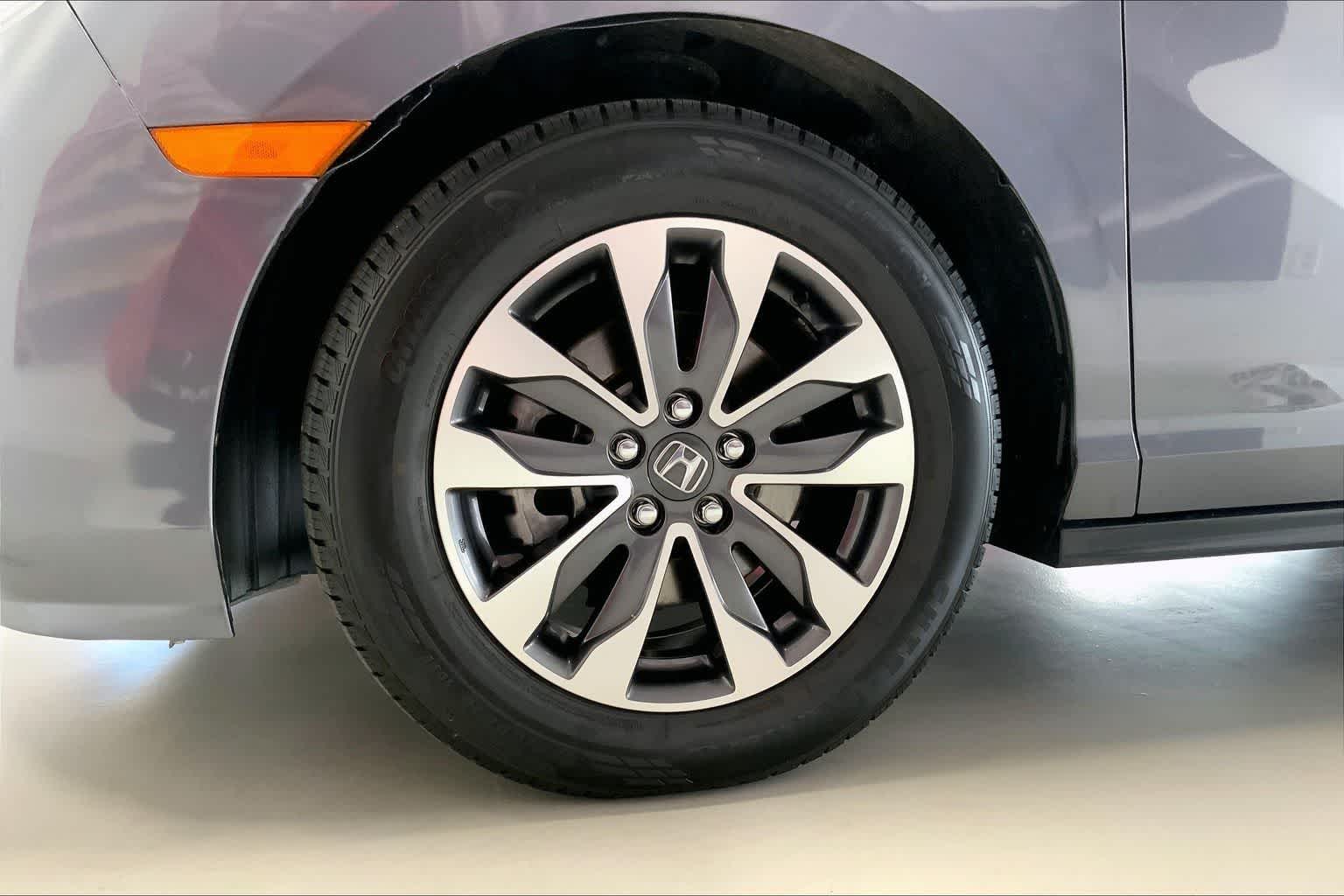 Thumbnail: 2023 Honda Odyssey - 8