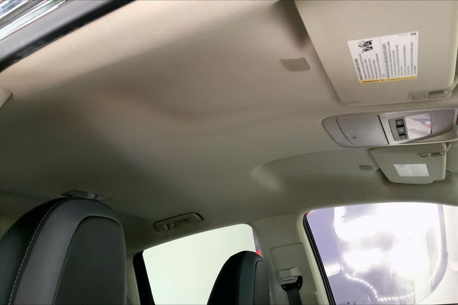 Thumbnail: 2022 Chevrolet Colorado - 30