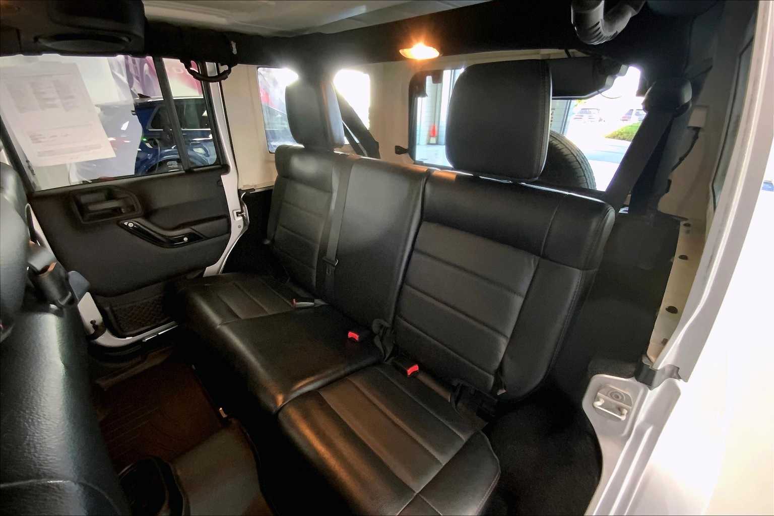 Thumbnail: 2012 Jeep Wrangler - 25