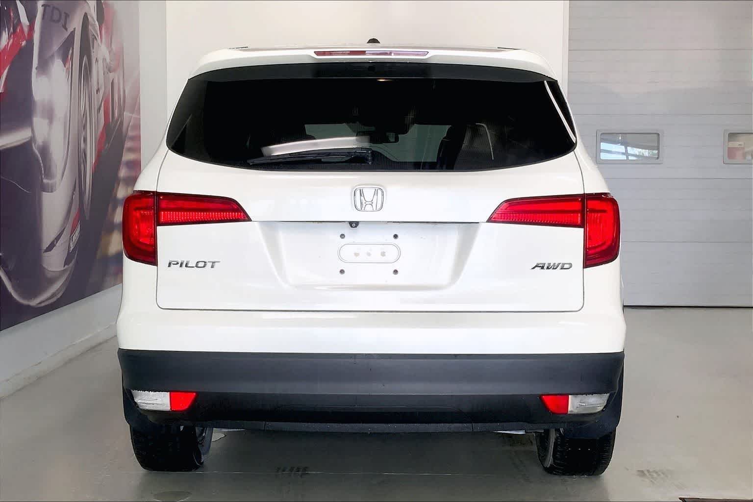 Thumbnail: 2016 Honda Pilot - 5