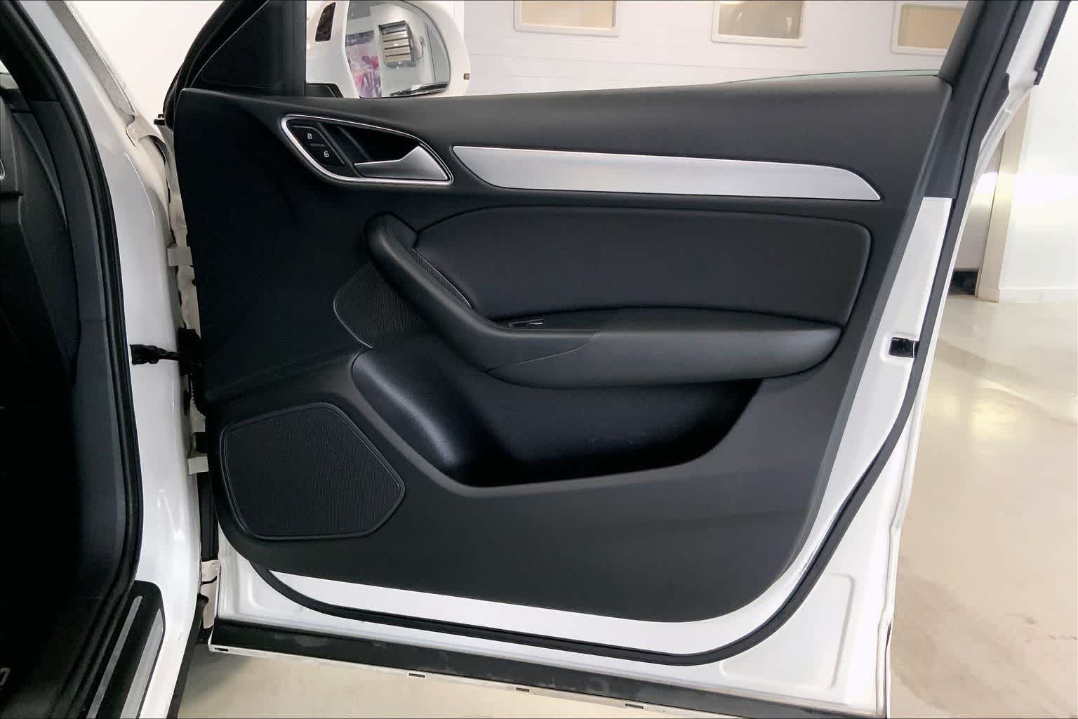 Thumbnail: 2018 Audi Q3 - 24