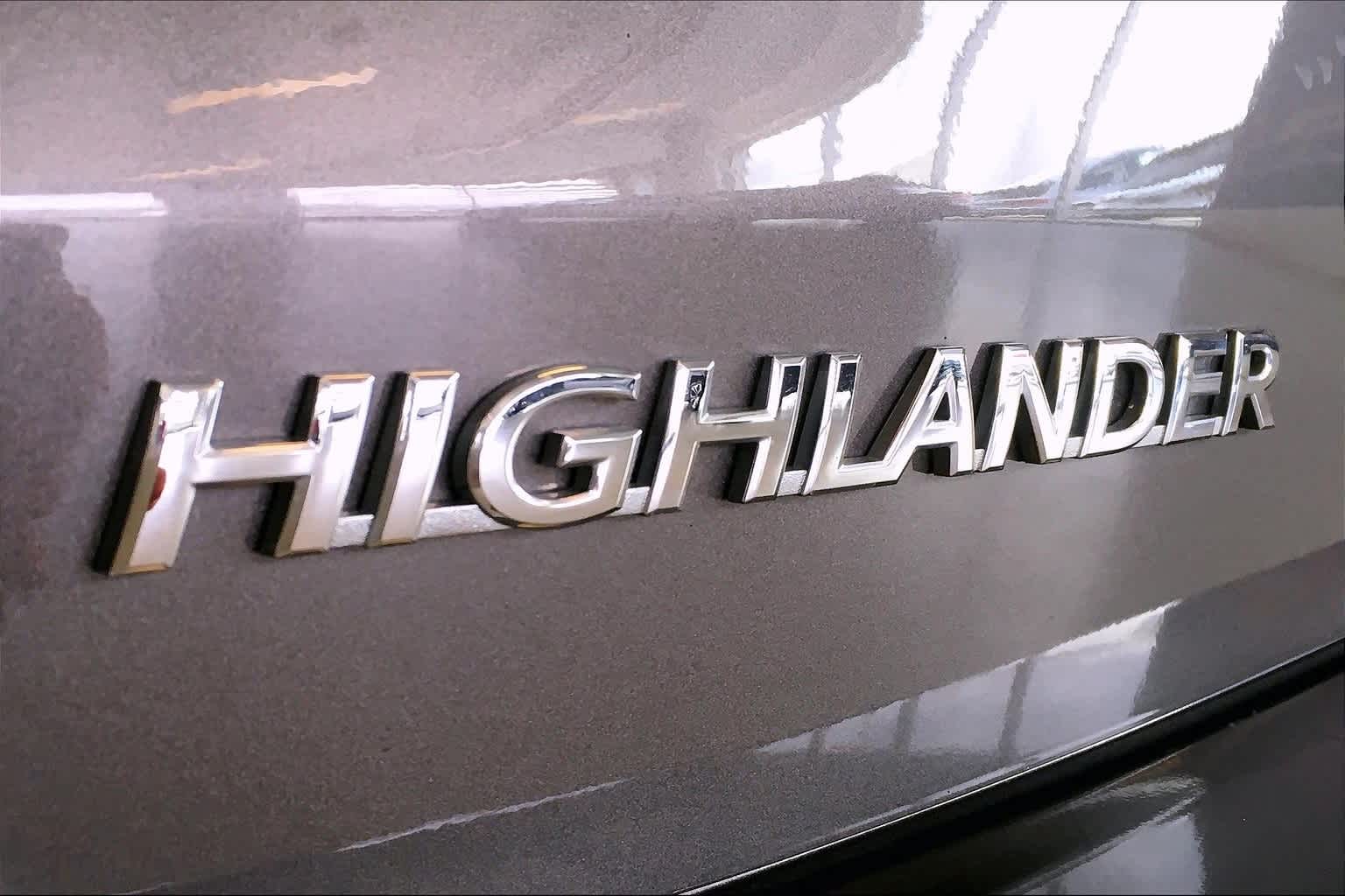 Thumbnail: 2016 Toyota Highlander - 27