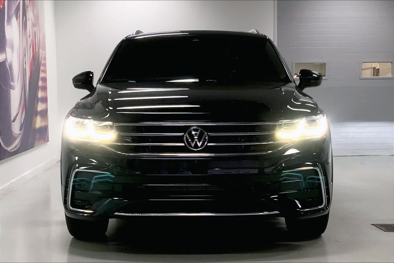 Thumbnail: 2023 Volkswagen Tiguan - 6
