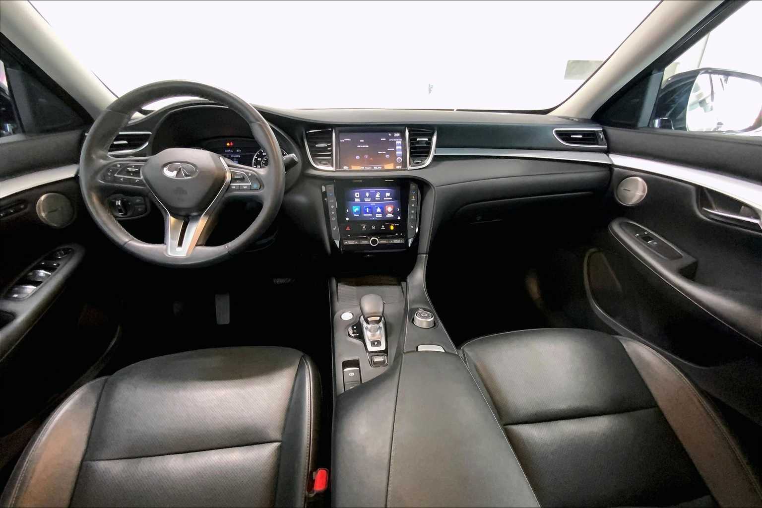 Thumbnail: 2019 INFINITI QX50 - 9