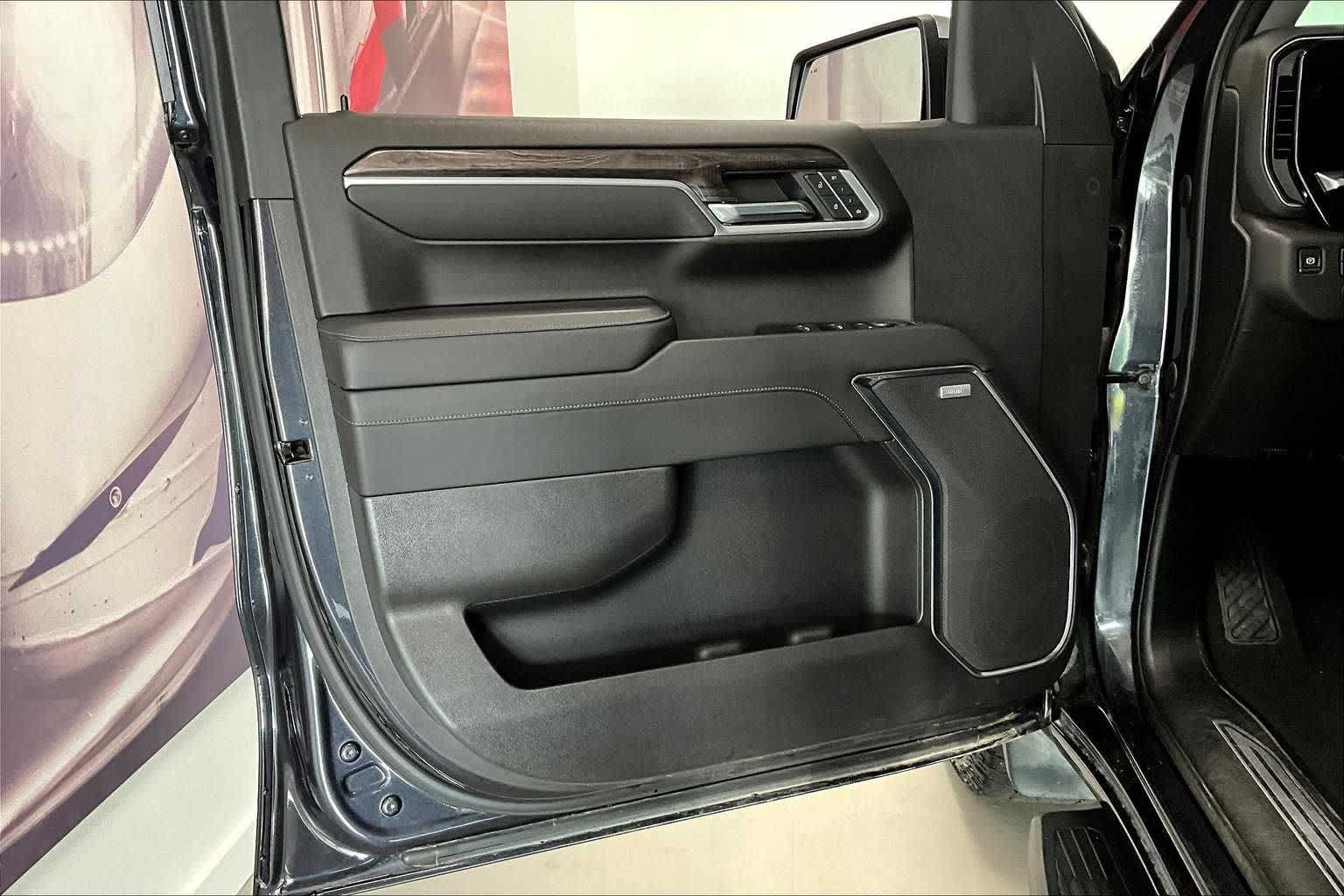 Thumbnail: 2022 Chevrolet Silverado 1500 - 23