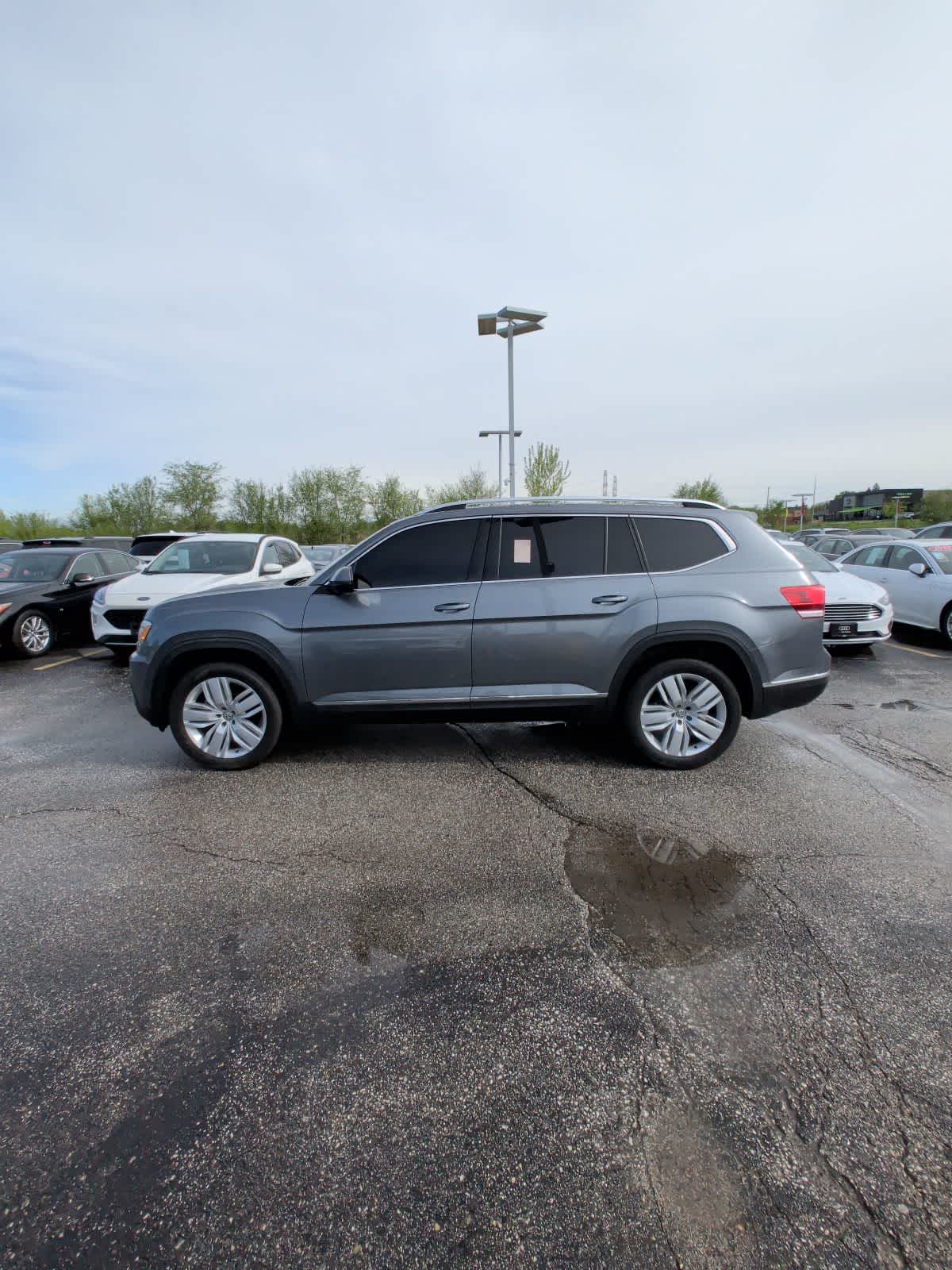 Thumbnail: 2018 Volkswagen Atlas - 3
