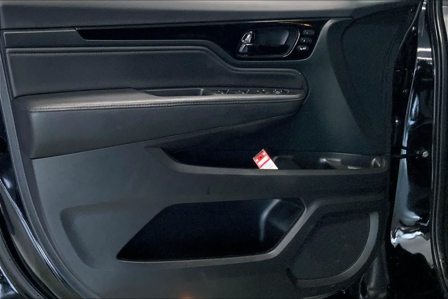 Thumbnail: 2023 Honda Odyssey - 23