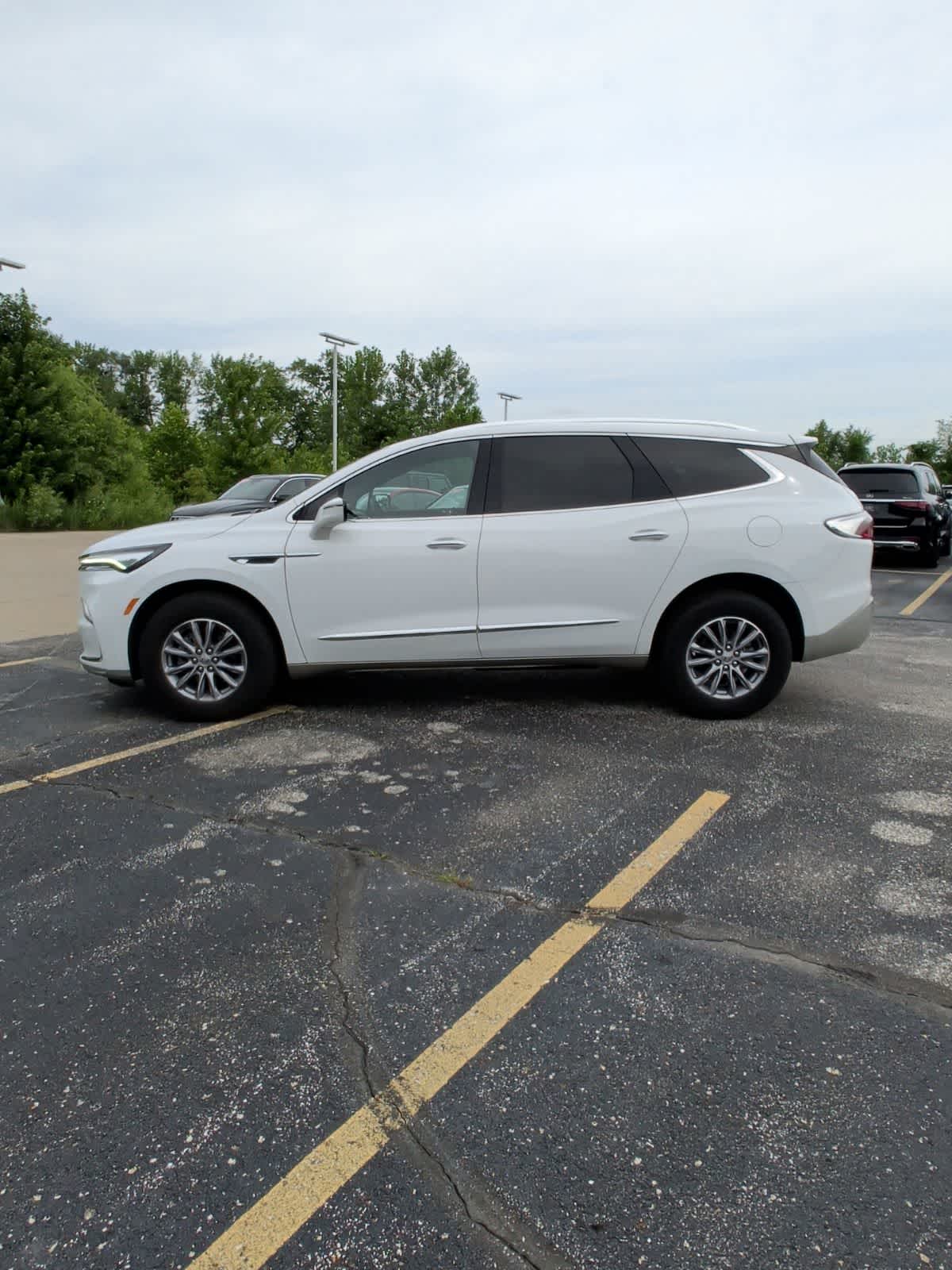 Thumbnail: 2023 Buick Enclave - 3