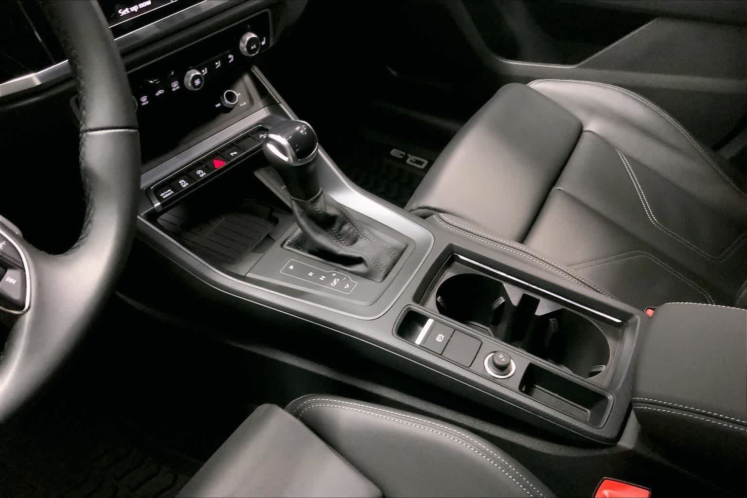 Thumbnail: 2025 Audi Q3 - 14