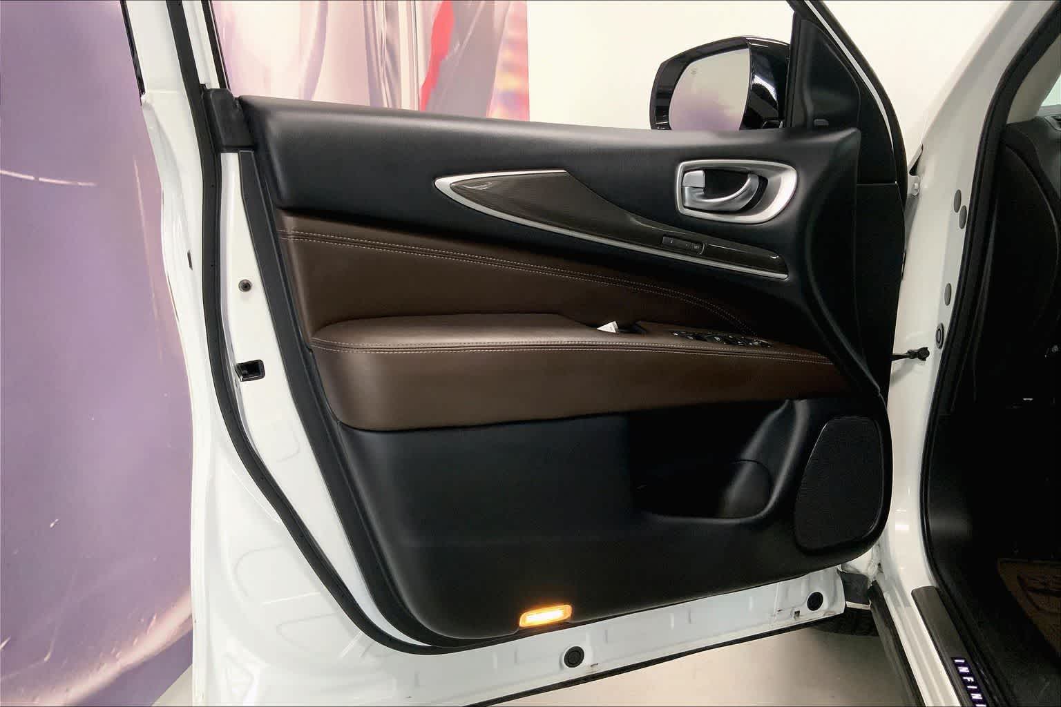 Thumbnail: 2019 INFINITI QX60 - 24