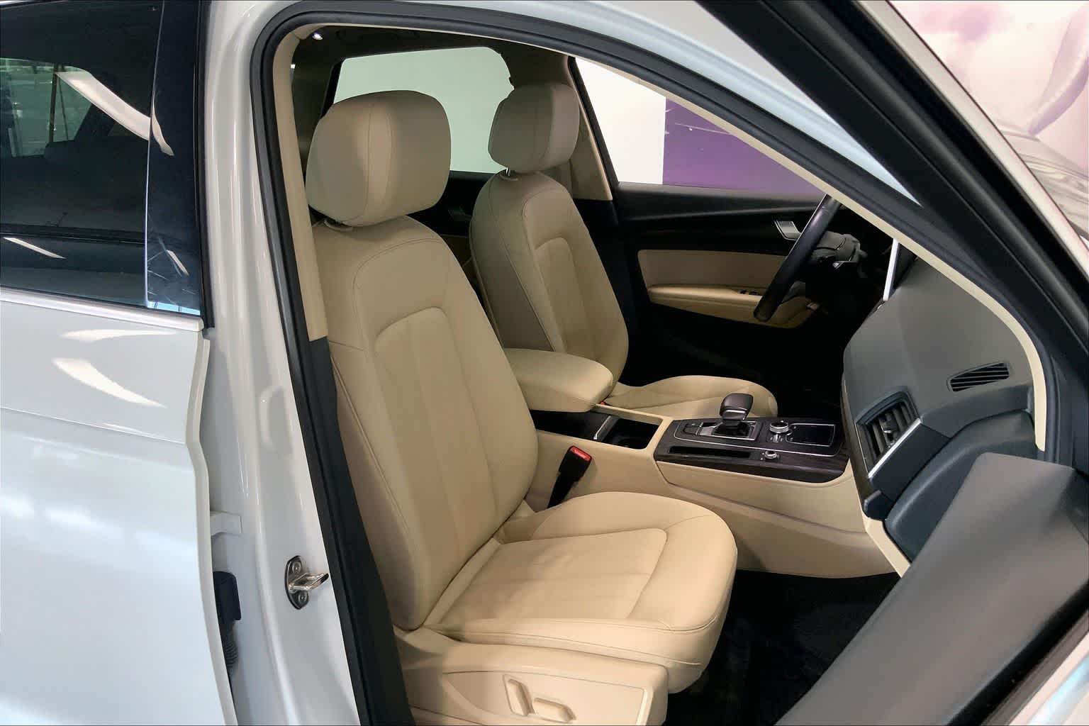 Thumbnail: 2020 Audi Q5 - 12