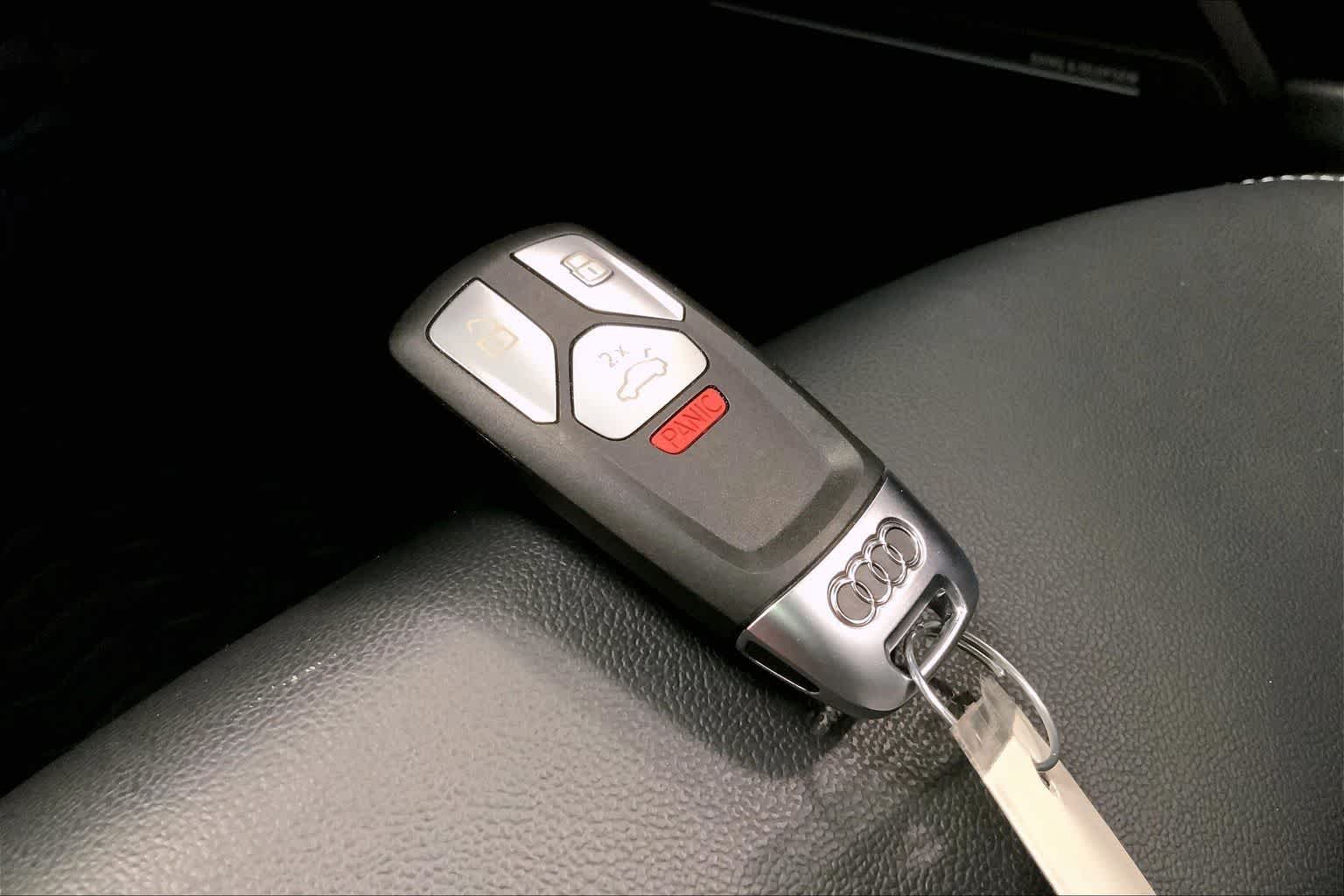 Thumbnail: 2022 Audi Q5 - 17