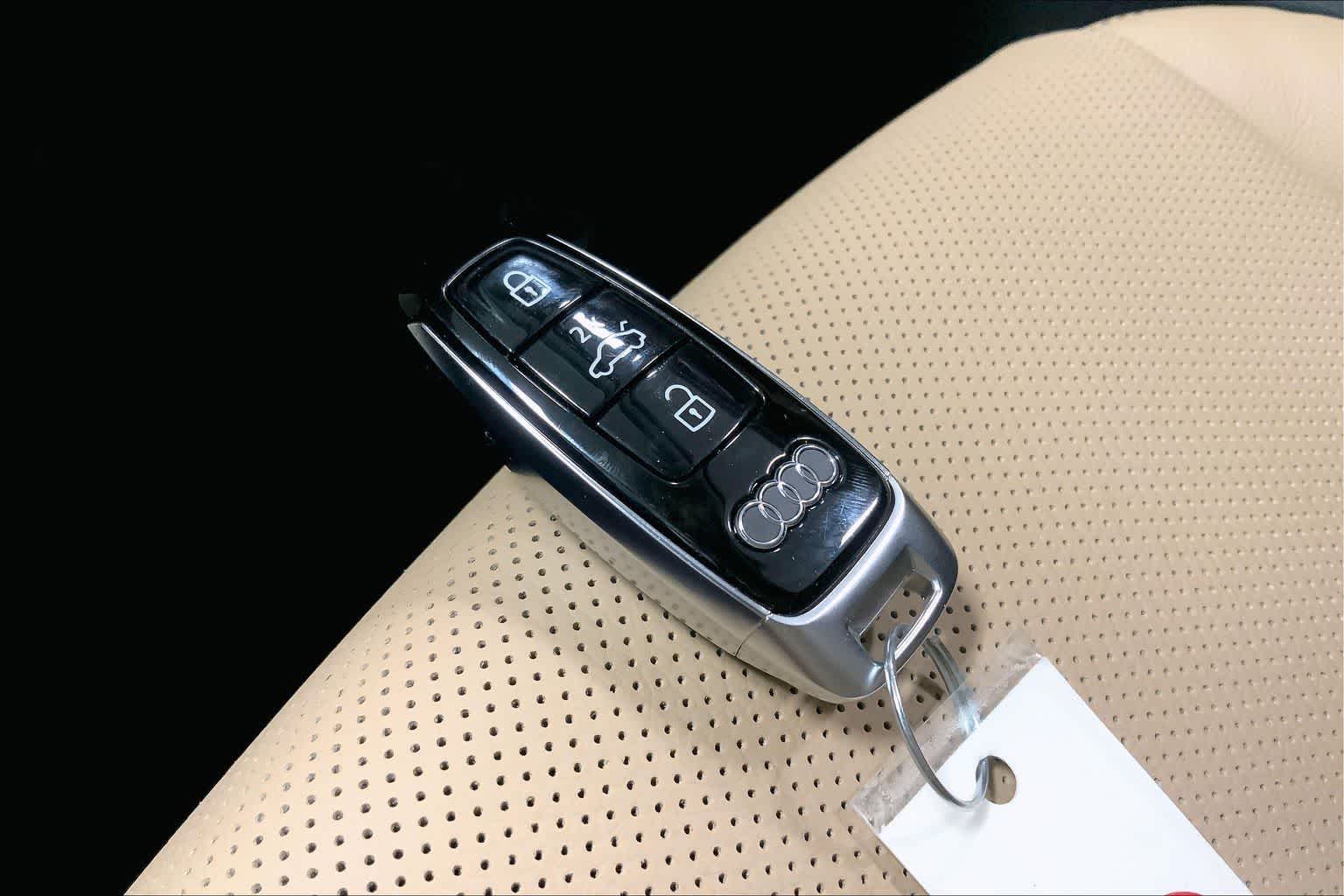 Thumbnail: 2025 Audi Q7 - 20