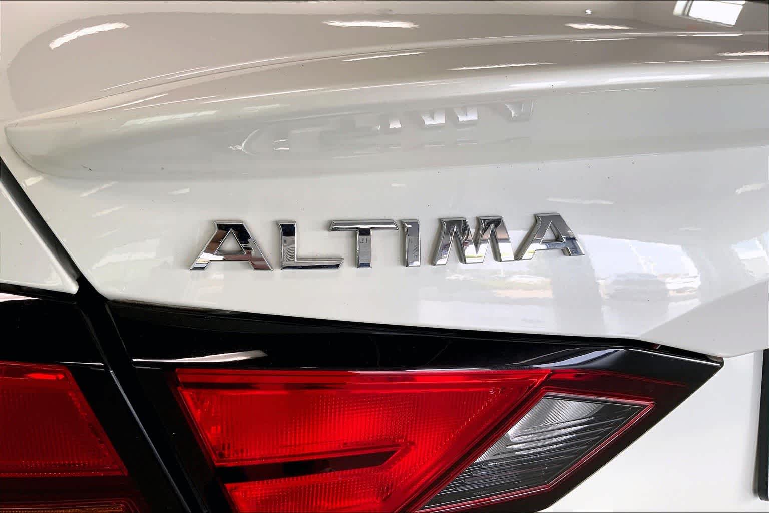 Thumbnail: 2022 Nissan Altima - 7