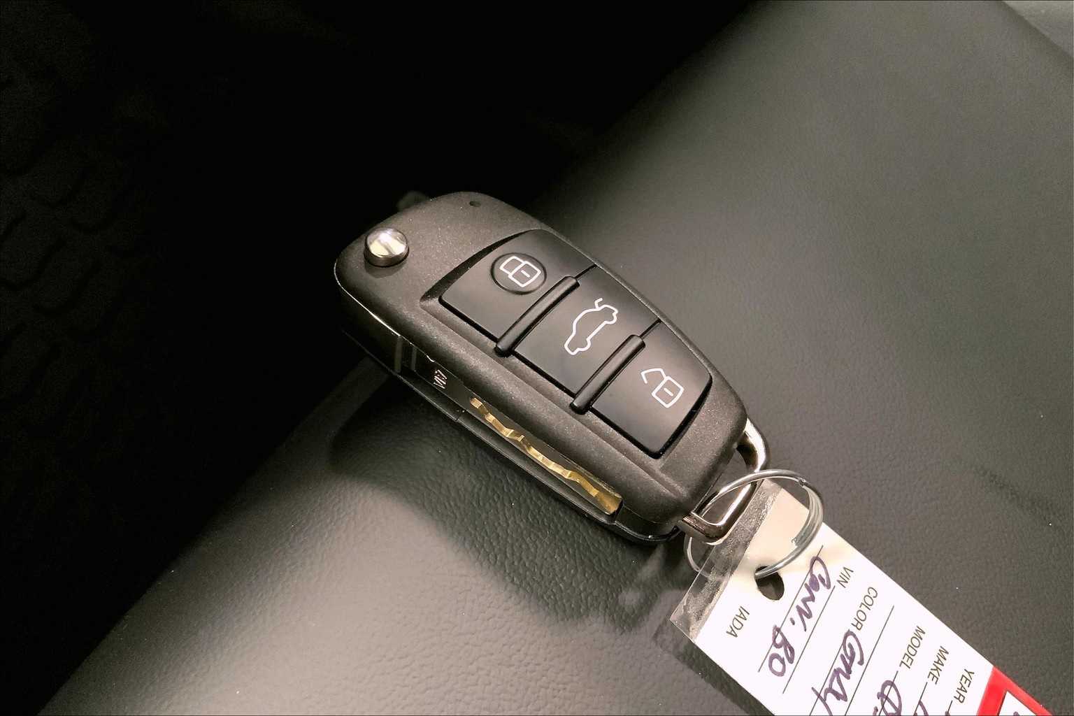 Thumbnail: 2025 Audi Q3 - 20