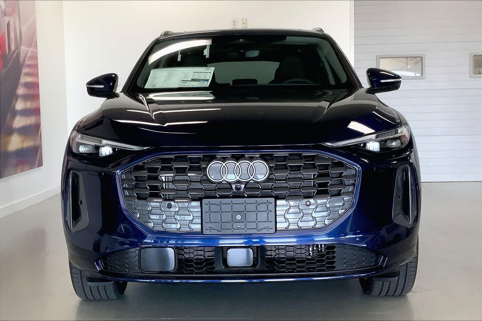 Thumbnail: 2025 Audi Q5 - 6