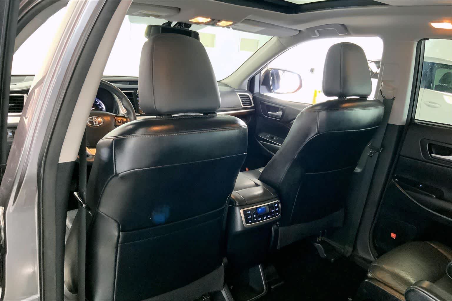 Thumbnail: 2015 Toyota Highlander - 11