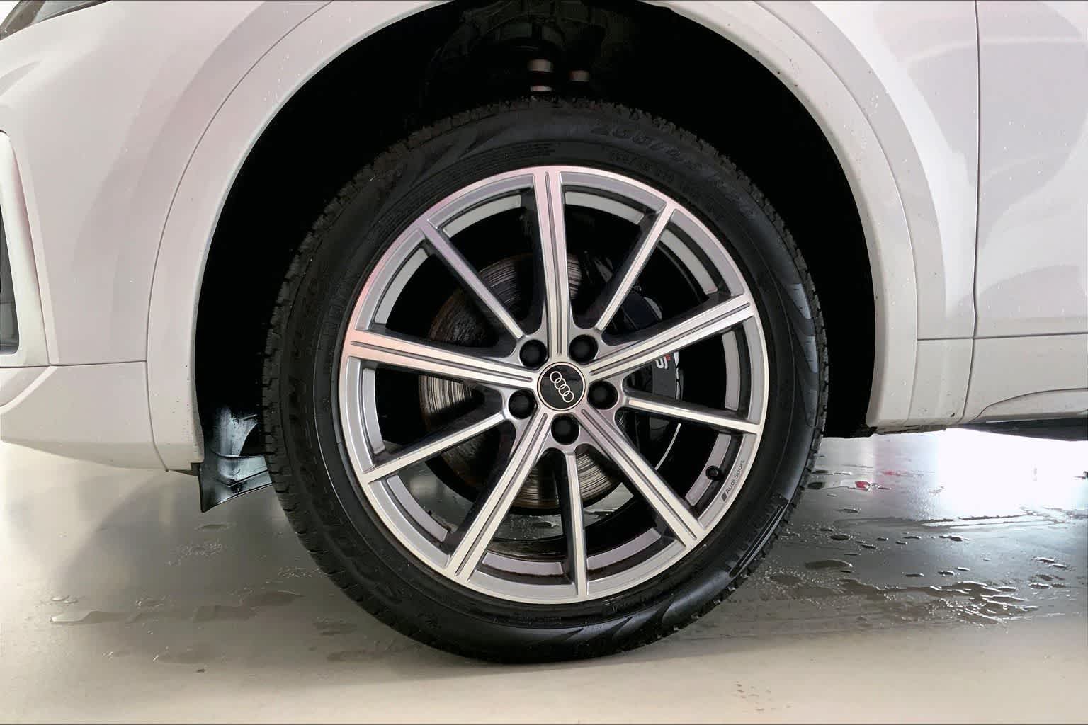 Thumbnail: 2024 Audi SQ5 - 8