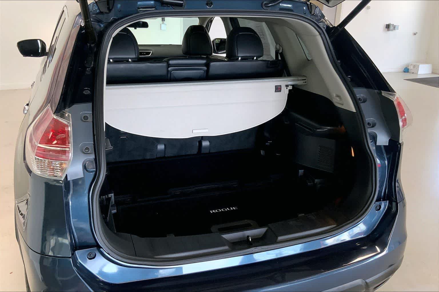 Thumbnail: 2016 Nissan Rogue - 17