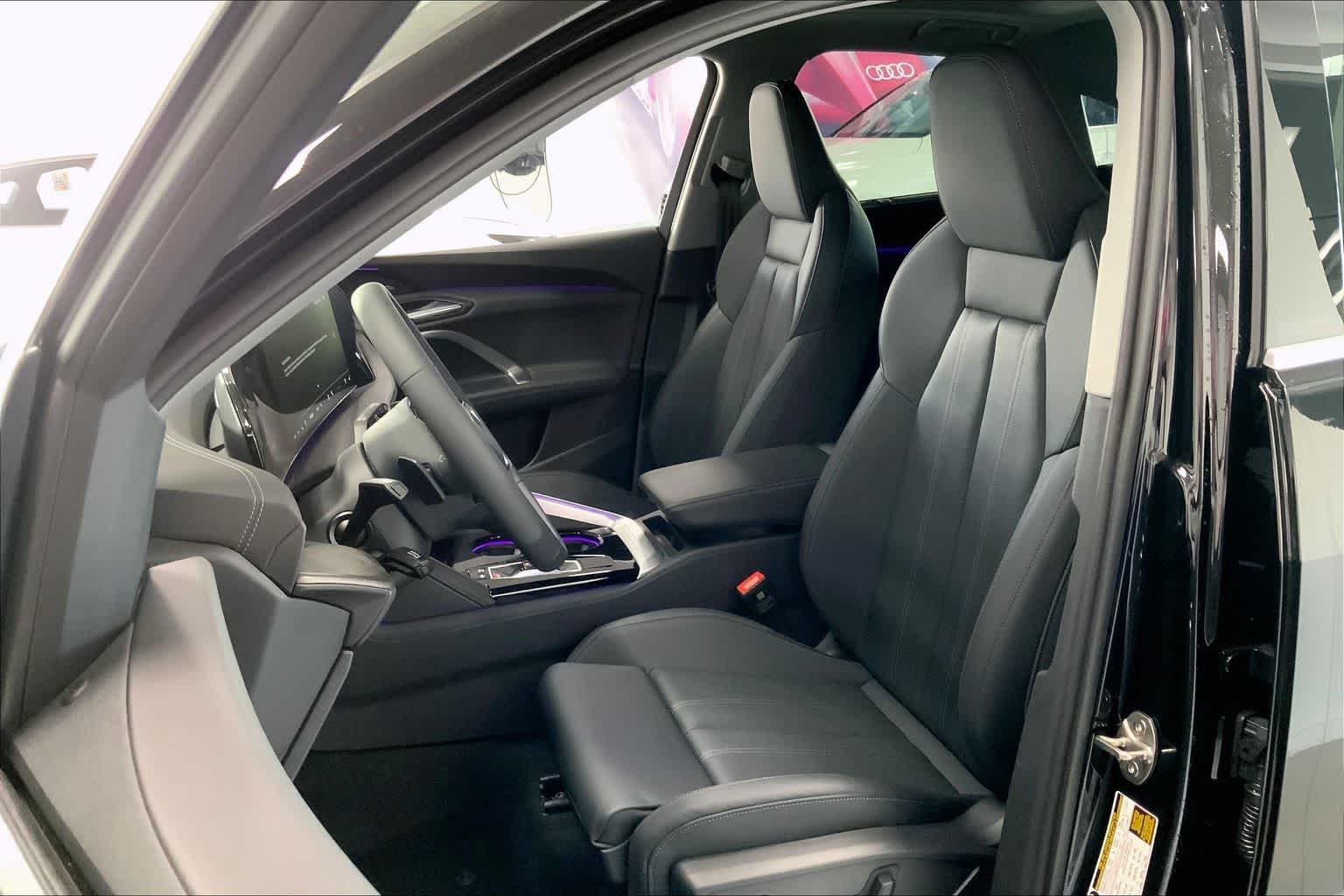 Thumbnail: 2025 Audi Q5 - 11